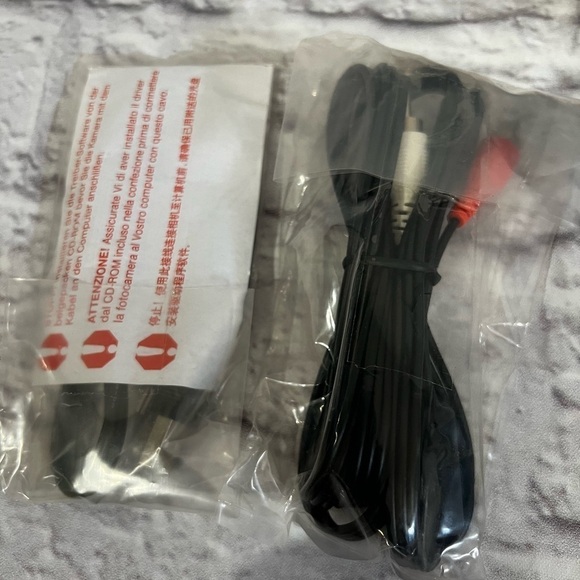 Canon EOS Digital Rebel T2i Digital w/18-55mm IS II Lens kit used camera - Picture 4 of 16